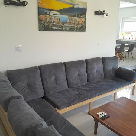 Lila Fuge Apartman Apartment Balatonfured Exterior photo