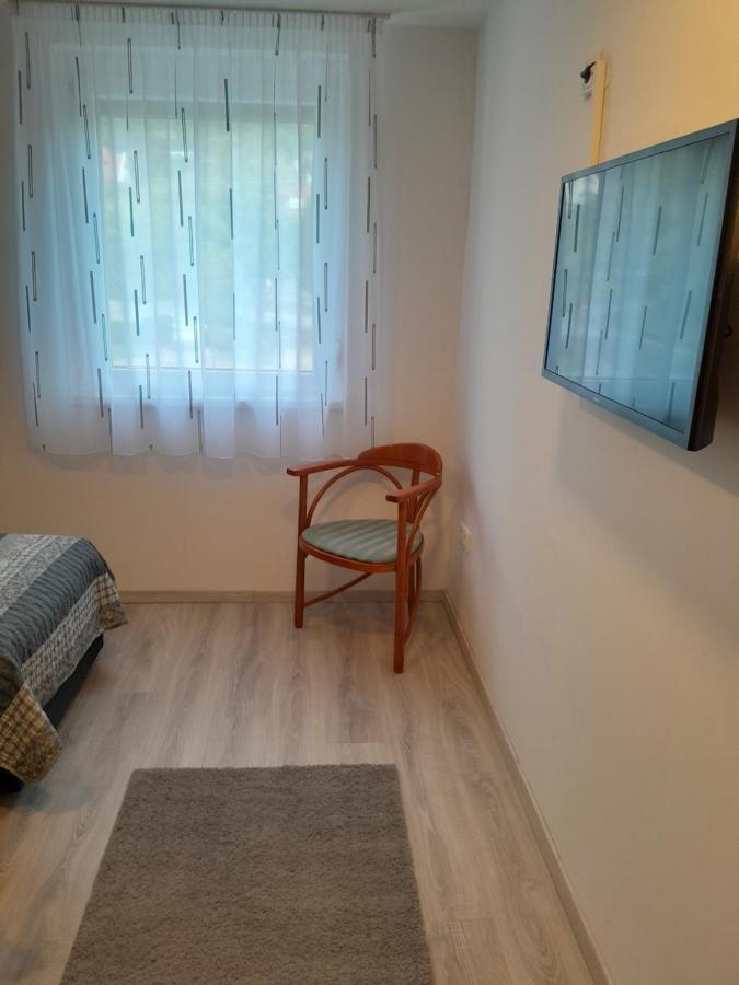 Lila Fuge Apartman Apartment Balatonfured Exterior photo