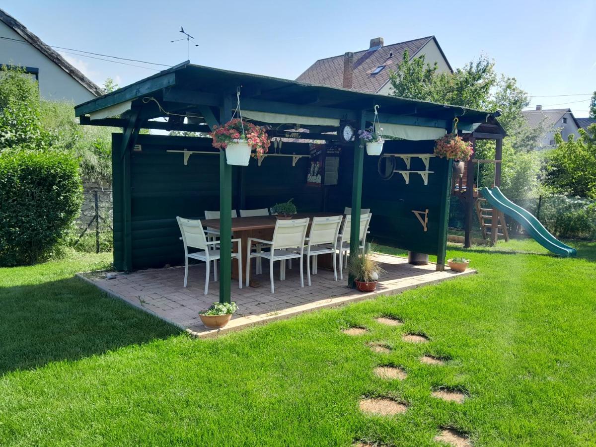 Lila Fuge Apartman Apartment Balatonfured Exterior photo