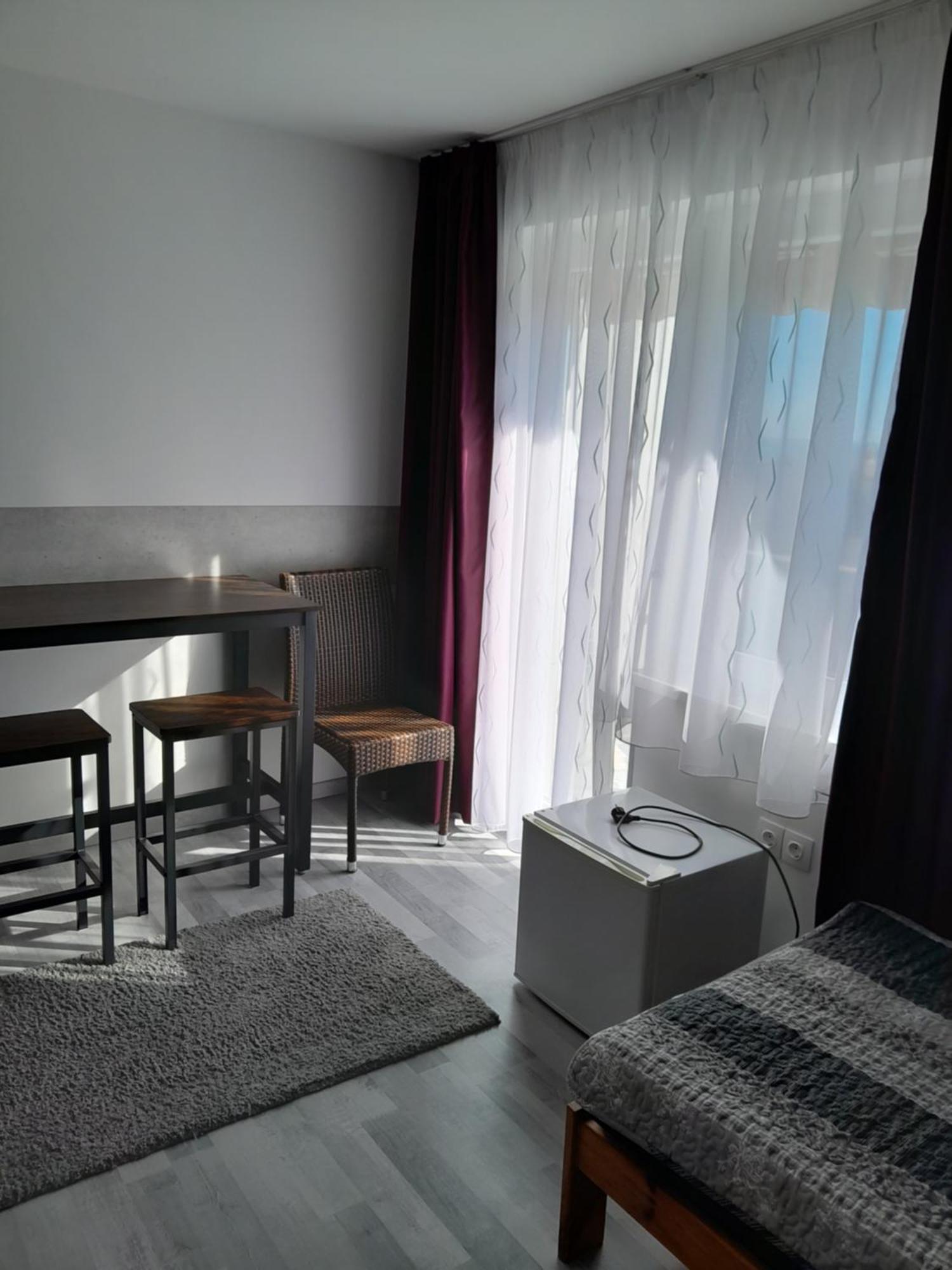 Lila Fuge Apartman Apartment Balatonfured Exterior photo